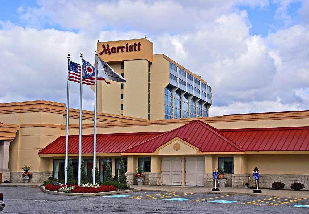 Wyndham Cleveland Airport Hotell Exteriör bild