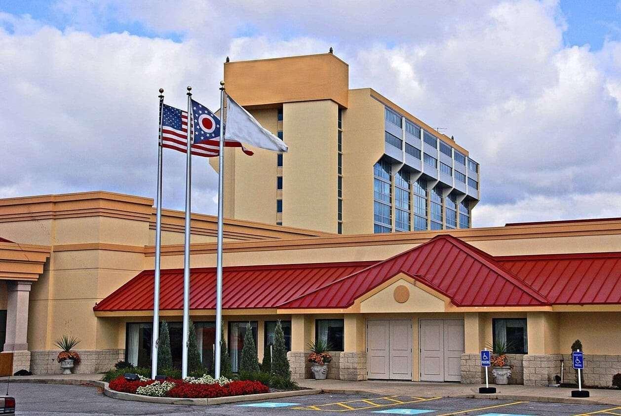 Wyndham Cleveland Airport Hotell Exteriör bild